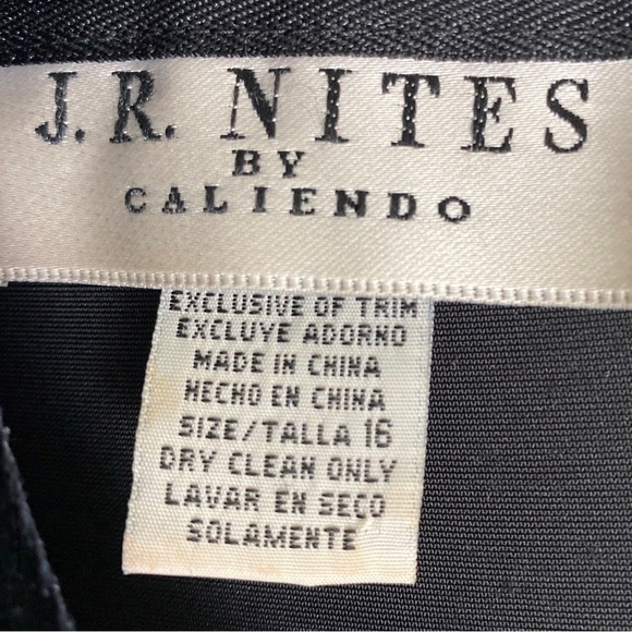 Vintage Black Velvet Gown Size 16 - Picture 5 of 7